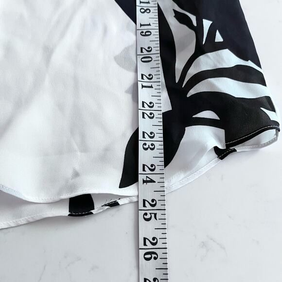 Joie KAYVAN  floral silk blouse in Porcelain size Small - Picture 6 of 8